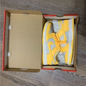 Nike Dunk Low ‘Citron Pluse’ Size 5.5